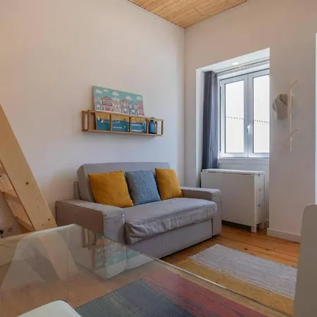 Tiny Retreat In Lisbon-3